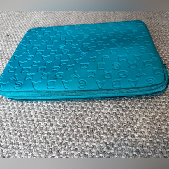 Marc Jacobs turquoise laptop neoprene sleeve - up to 15” - Picture 7 of 14